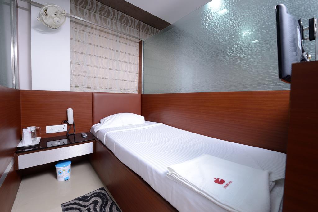 Golden Apple Boutique Hotel Calcutta Exteriör bild